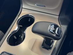 2015 Jeep
                Grand Cherokee Laredo