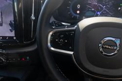 2022 Volvo
XC60 Recharge Ultimate T8 Plug-In Hybrid