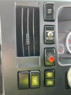 2014 Isuzu
Nqr450