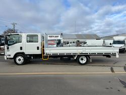 2014 Isuzu
Nqr450