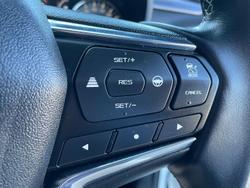 2023 Isuzu
MU-X LS-T
