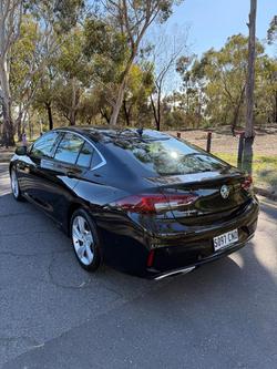 2018 Holden
Commodore RS-V