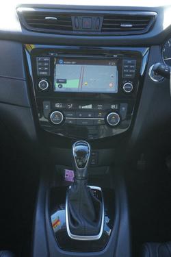 2017 Nissan
X-TRAIL ST-L