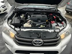 2016 Toyota
Hilux SR