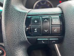 2016 Toyota
Hilux SR