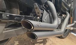 2011 Harley-Davidson Iron 883 (XL883N) Sportster Black