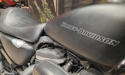 2011 Harley-Davidson Iron 883 (XL883N) Sportster Black