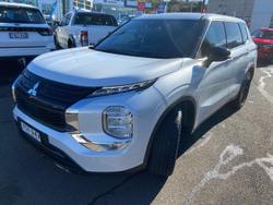 2024 Mitsubishi
Outlander Black Edition