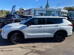 2024 Mitsubishi
Outlander Black Edition