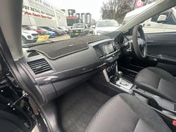 2017 Mitsubishi Lancer