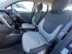 2015 Renault
                Captur Expression