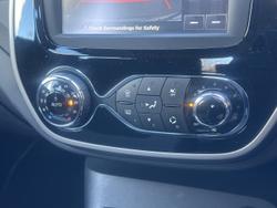 2015 Renault
                Captur Expression