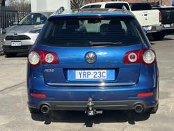 2009 Volkswagen
                Passat R36