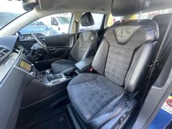 2009 Volkswagen
                Passat R36