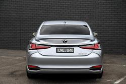 2023 Lexus
ES 300h Sports Luxury