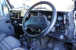 2000 Land Rover Defender