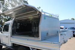 2000 Land Rover Defender