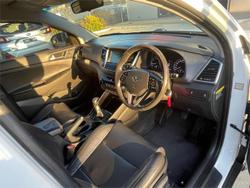 2015 Hyundai Tucson Active X TL Pure White