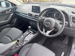 2014 Mazda
3 Maxx