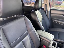 2019 Nissan
                X-TRAIL ST-L
