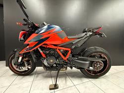 2021 KTM 1290 SUPER DUKE R Orange