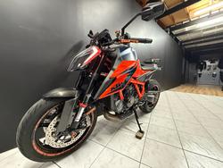 2021 KTM 1290 SUPER DUKE R Orange