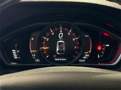 2017 Volvo
V40 T5 R-Design