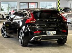 2017 Volvo
V40 T5 R-Design