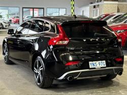 2017 Volvo
V40 T5 R-Design