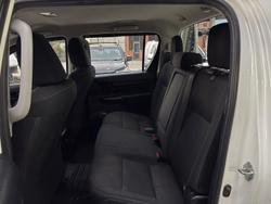 2019 Toyota
Hilux SR