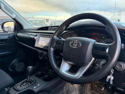 2017 Toyota
Hilux Workmate