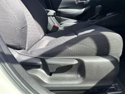 2022 Toyota
Corolla Ascent Sport Hybrid