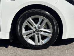 2022 Toyota
Corolla Ascent Sport Hybrid