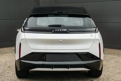 2024 Zeekr
X RWD
