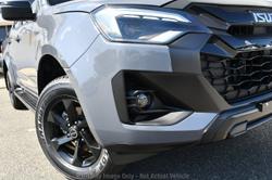 2025 Isuzu
D-MAX X-RIDER
