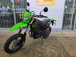 2023 Kawasaki KLX230SM GRAYSTONE/FURNACE ORANGE