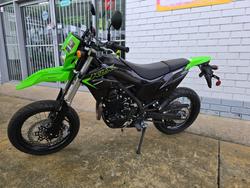 2023 Kawasaki KLX230SM GRAYSTONE/FURNACE ORANGE