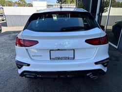 2022 Kia Cerato S BD MY22 Clear White