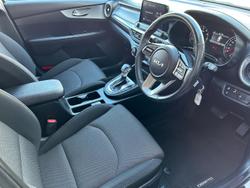 2022 Kia Cerato S BD MY22 Clear White