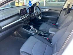 2022 Kia Cerato S BD MY22 Clear White