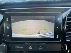 2017 Mitsubishi
Outlander ES