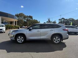 2022 Toyota
                Kluger GX