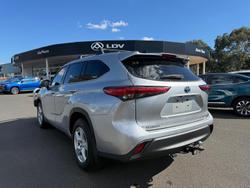 2022 Toyota
                Kluger GX