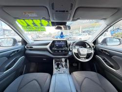 2022 Toyota
                Kluger GX