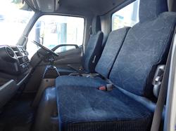 2017 HINO DUTRO 300 WHITE