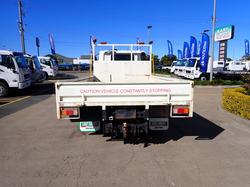 2017 HINO DUTRO 300 WHITE