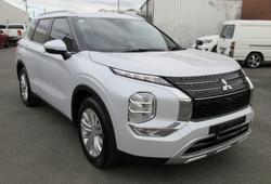 2024 Mitsubishi
                Outlander LS