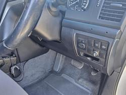 2017 Toyota Landcruiser GXL VDJ200R 4X4 Dual Range Silver Pearl