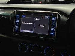 2017 Toyota Hilux SR GGN125R 4X4 Dual Range Glacier White