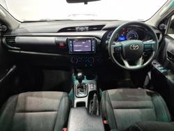 2017 Toyota Hilux SR GGN125R 4X4 Dual Range Glacier White